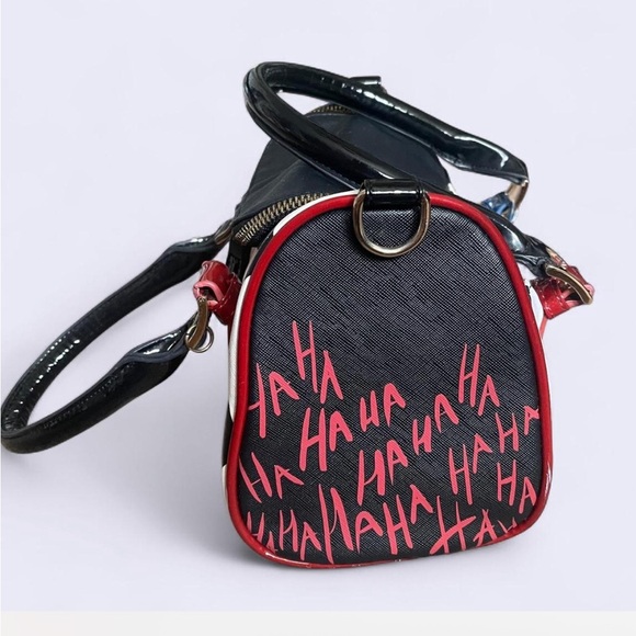DC Comics Suicide Squad Harley Quinn Mini Barrel Bag - Picture 4 of 7